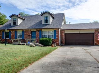 3210 S Valley View Ave, Springfield, MO 65804