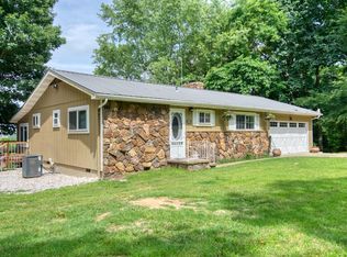 122 Ridge Rd, Eureka Springs, AR 72631