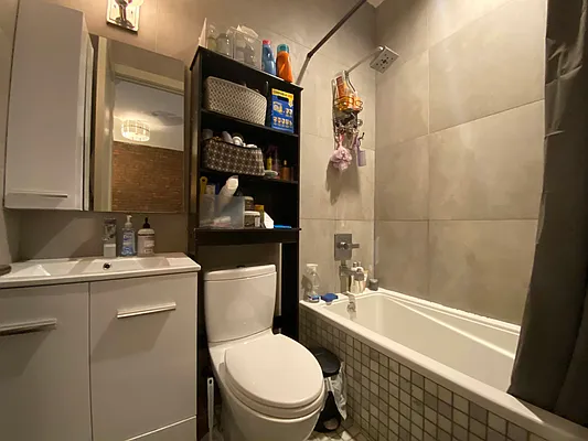 Rented by Premier Metro Realty Corp | media 11