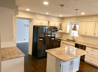 11435 Grand Cir, Omaha, NE 68164