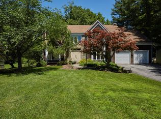 8317 Tomlinson Ave, Bethesda, MD 20817