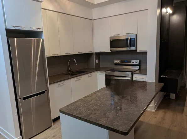 9471 Yonge St, Richmond Hill, ON