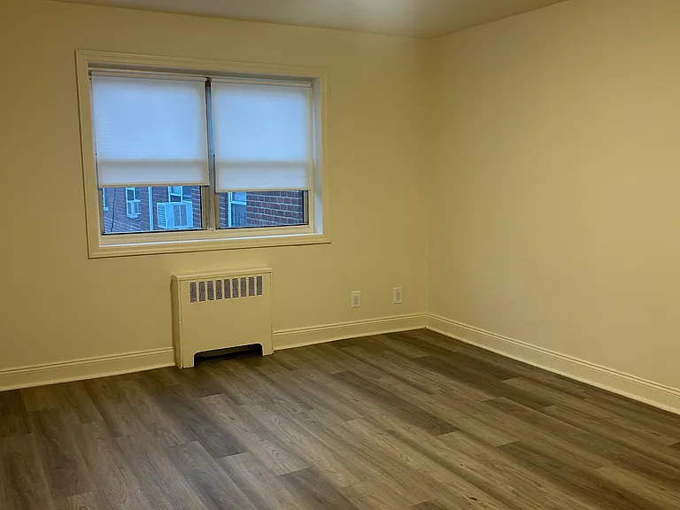 472 Howard Ave #2B — Photo 1