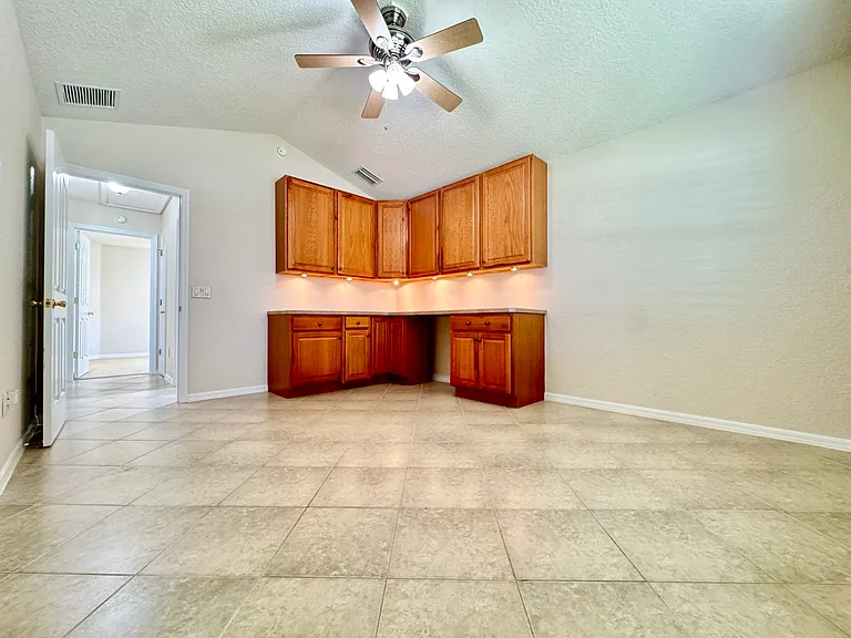 487 Thistledown Way — Photo 14