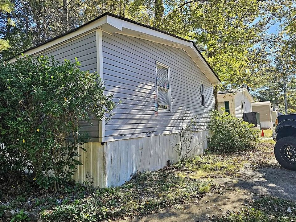 1st image of 827 Fountain Cir