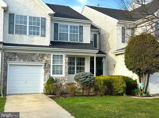 27 Chapel Hill Rd, Mount Laurel, NJ 08054