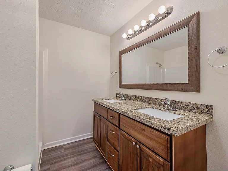 2910 Jennifer Dr — Photo 12