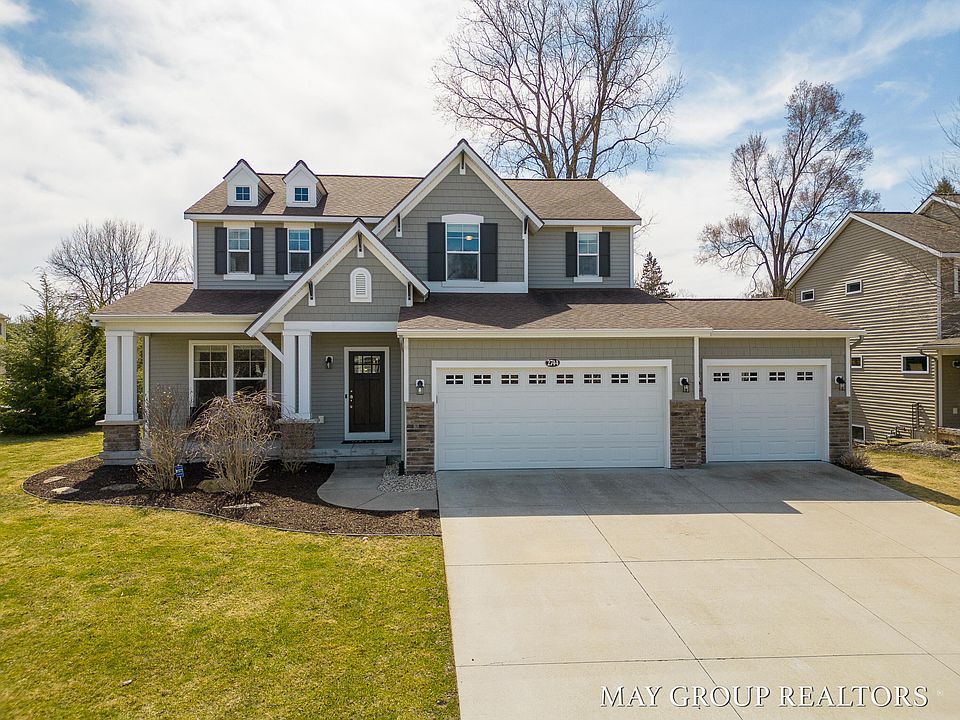1st image of 2744 Copper Hill Dr NE