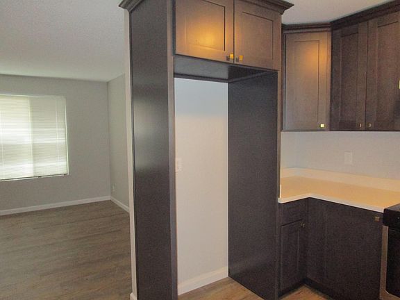 5th image of 1426 Callen St #A