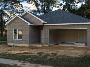 133 Gracebrook Dr, Headland, AL 36345