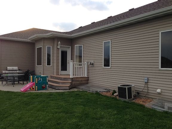 3rd image of 1012 Southcreek Ave