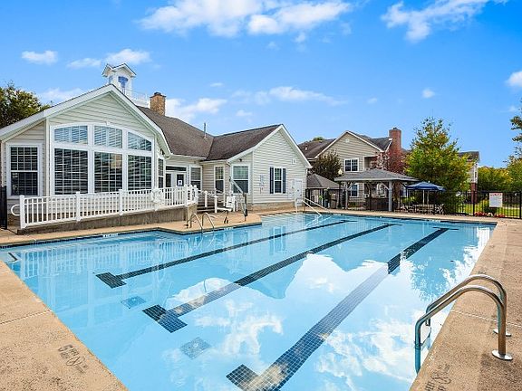 4th image of 8101 Fonthill Ct #2224