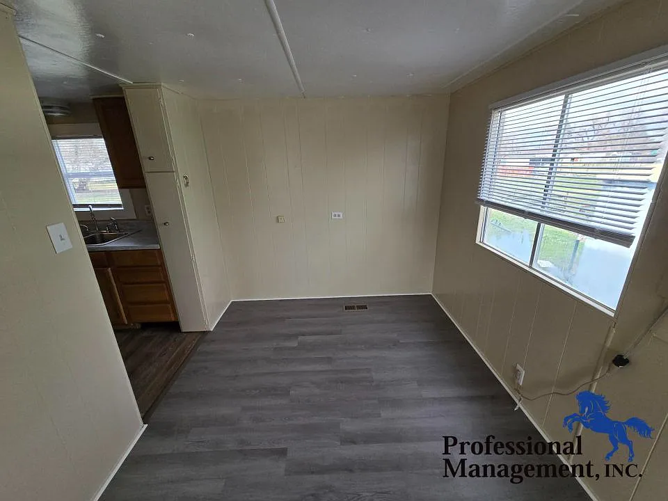 2 bed, 1.0 bath, 860 sqft, $1,195 — Photo 4