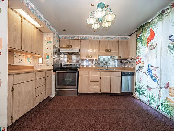 4th image of 5904 Victor Cir