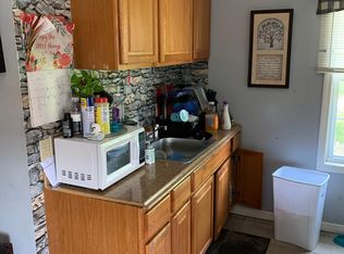 73 Riverview Ave APT 4, New London, CT 06320