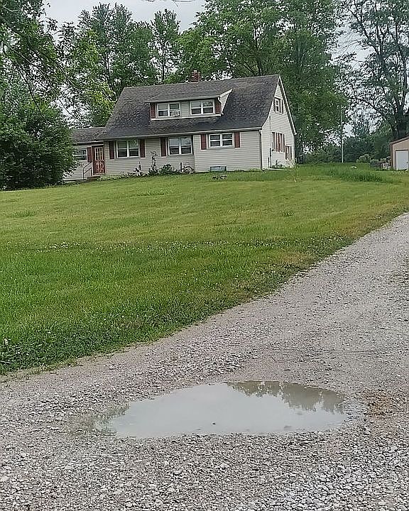 2nd image of 11402 N Everett Rd