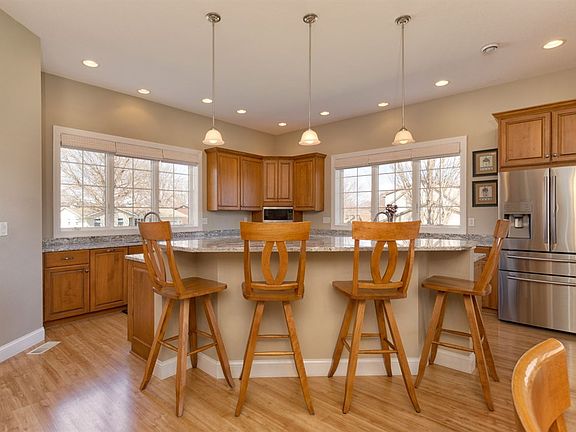 3rd image of 1628 Valley High Dr