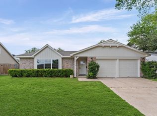 6119 Spruce Forest Dr, Houston, TX 77092