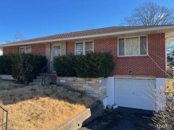 1908 Korando Ave, Saint Louis, MO 63114