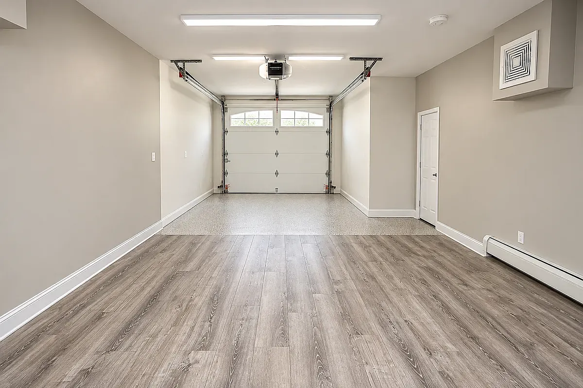 3 bed, 2500 sqft, $3,500 — Photo 3