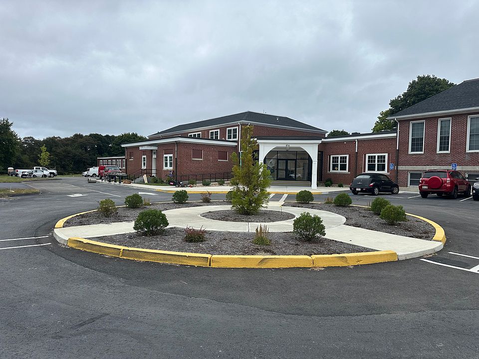 1st image of 816 Brayton Point Rd #16