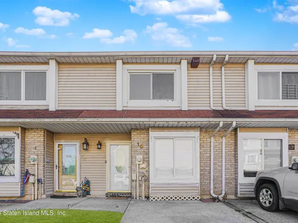 10 Doreen Dr, Staten Island, NY 10303