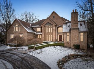 2448 Heronwood Dr, Bloomfield Hills, MI