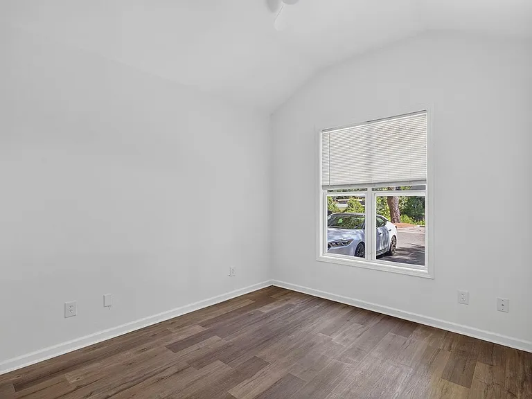 993 Downey Branch Ln — Photo 18