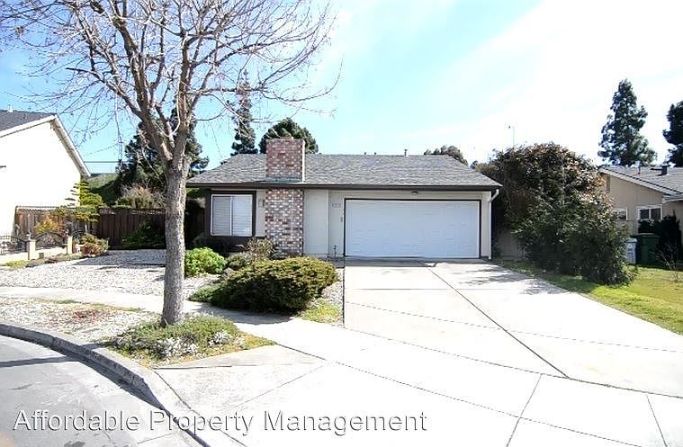 1st image of 4519 Donalbain Cir