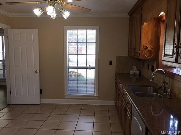 5th image of 610 Thousand Oaks Dr