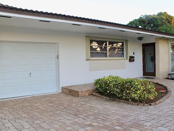 3rd image of 14131 Cypress Court
