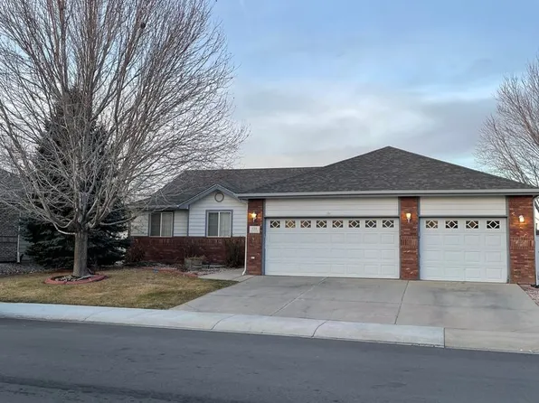 124 Rock Bridge Dr, Windsor, CO 80550