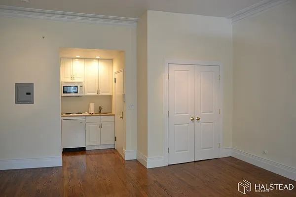 Rented by Halstead Real Estate | media 8