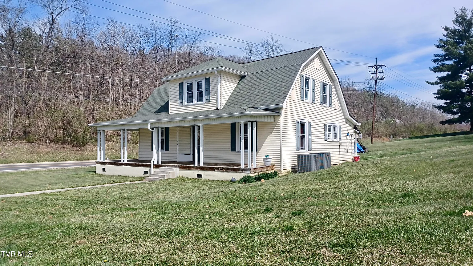 1411 Island Rd photo 1