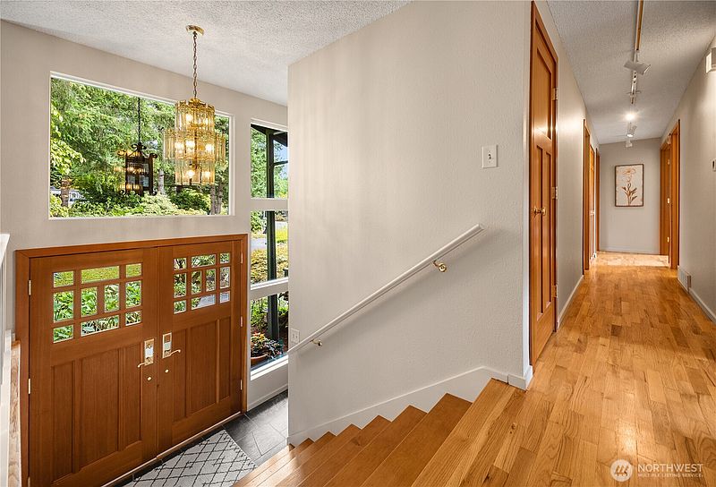 4th image of 6039 NE 202nd Street