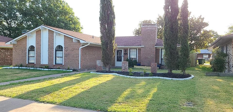 1st image of 2630 Sam Houston Dr