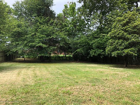 2nd image of 1223 Claiborne Dr
