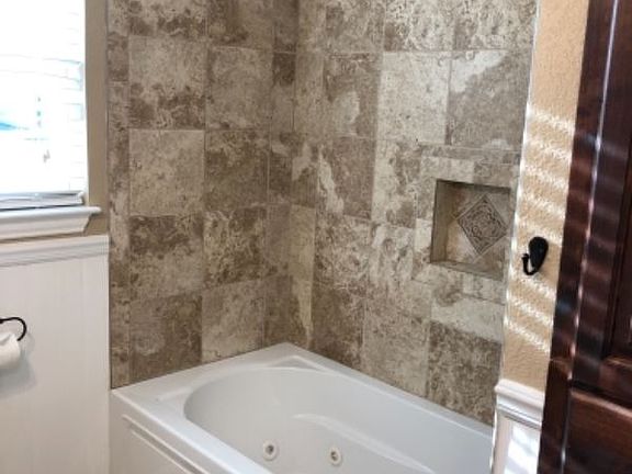 5th image of 3533 Norton Dr