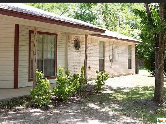 2nd image of 404 N 1st St