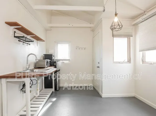 2925 N 15th Dr, Phoenix, AZ 85015