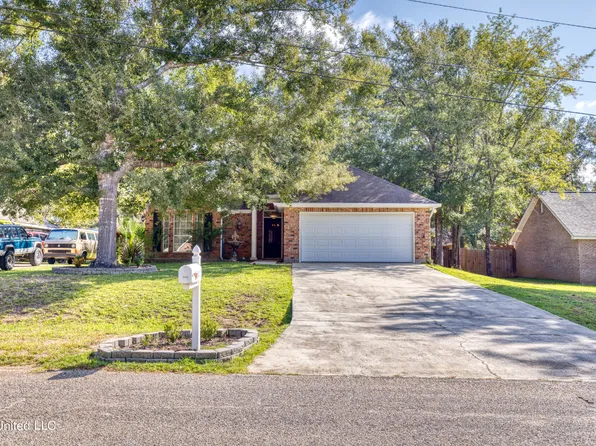 94152 Bayou Dr, Diamondhead, MS 39525