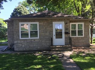 1219 E Main St #2, Mankato, MN 56001