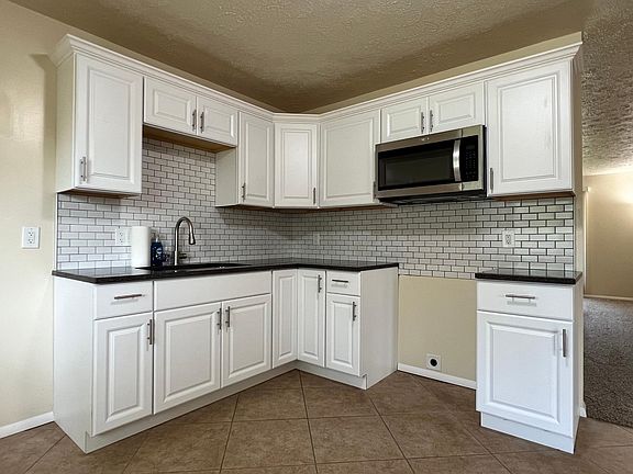 2nd image of 523 Lambert Ln
