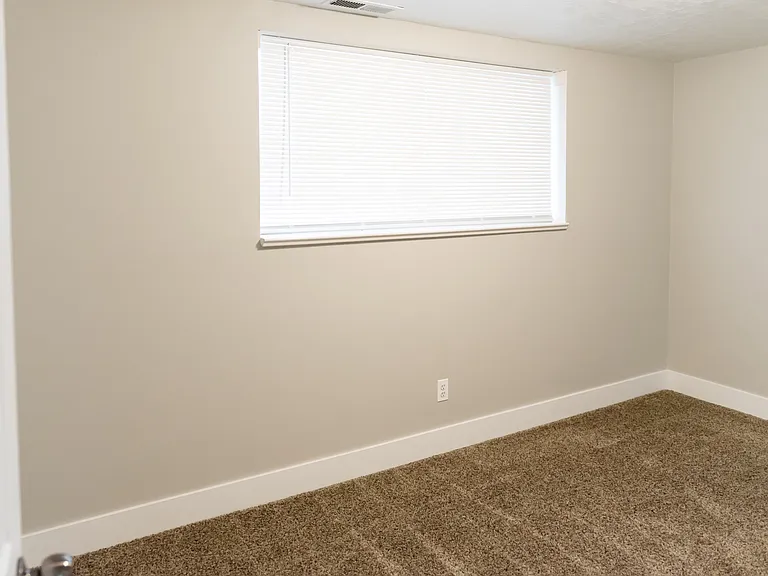 1024 S 680 W — Photo 20