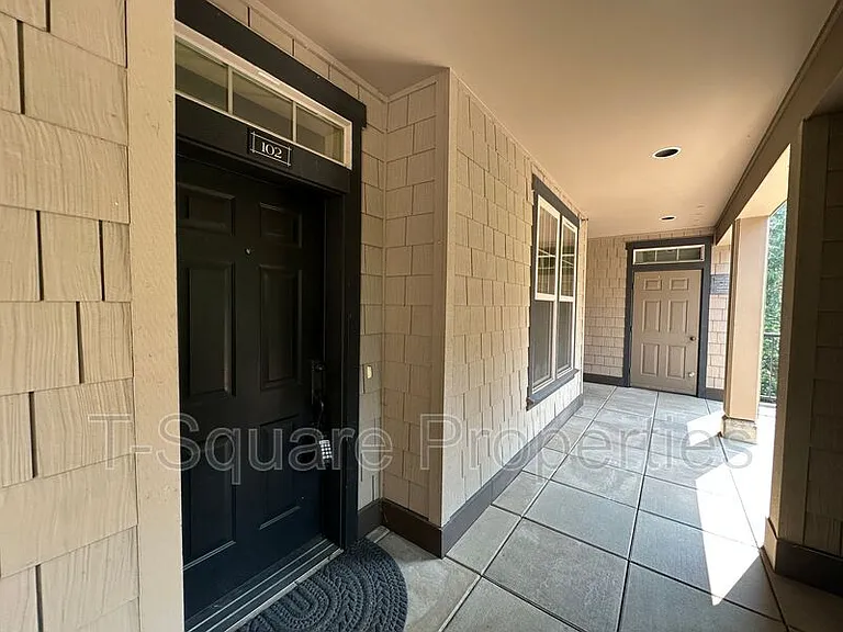 9505 NE 180th St #102 — Photo 11