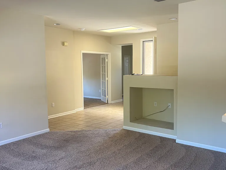 1205 Shadow Glen Ln — Photo 41