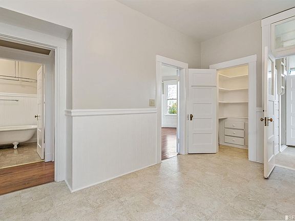 4th image of 229 Noe St #229