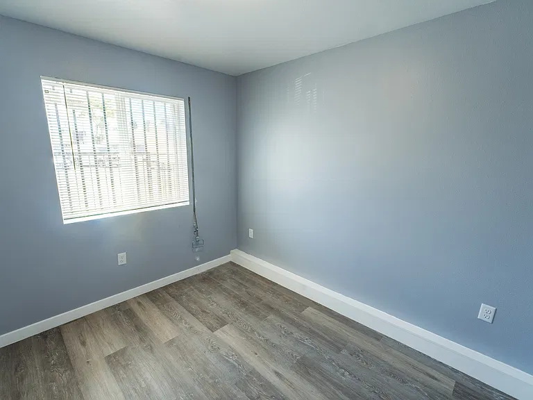 10374 Long Beach Blvd #1C — Photo 20