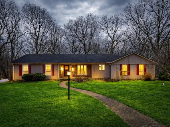 1826 Arrowhead Dr, West Lafayette, IN 47906