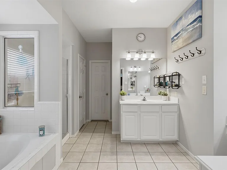 2538 Acadiana Ln — Photo 22